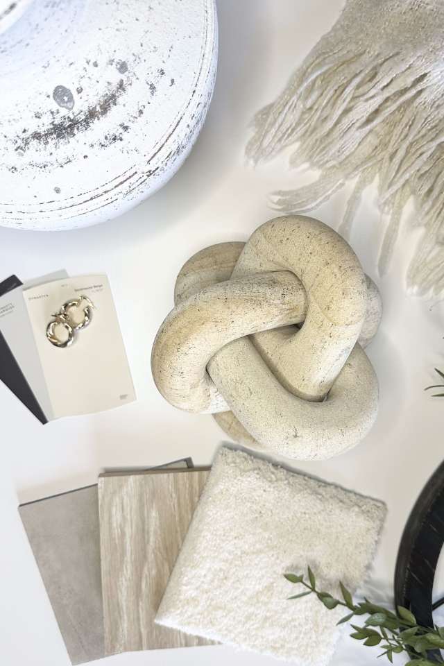 air sign moodboard with neutral decor, fluffy white carpet, white oak wood look and concrete look lvt